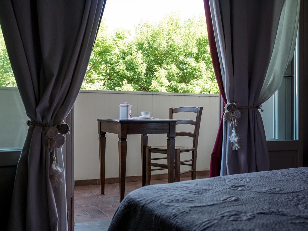 B&B Zelmira Ріміні Екстер'єр фото